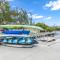 Waterside Retreat: Modern 2BR, Mins to Beach & Apt
