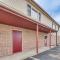Savoy Apartment about 4 Mi to University of Illinois! - 萨沃伊