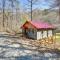 Secluded Family Retreat in Dahlonega with Hot Tub!