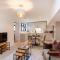 Modern 3 Bedroom Apartment - Wokingham