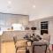Modern 3 Bedroom Apartment - Wokingham