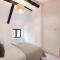 Modern 3 Bedroom Apartment - Wokingham
