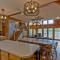 Custom Waterfront Lodge, 4 bed, 4 Bath, Sleeps 12! - Marquette