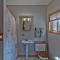 Custom Waterfront Lodge, 4 bed, 4 Bath, Sleeps 12!
