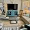 Deer Suite HOT TUB GAME ROOM SLEEPS 2