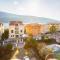 Sunny Portside Apartment