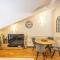 Sunny Portside Apartment