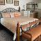 Creekside Dream Game Room Sleeps 12 bbq near town