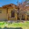 Vacation Home with Mountain Views HotTub & Arcade - Woodland Park