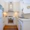 Ultimo Escape - Walk to City - Unique 2 Bedroom Apt - Sleeps 8