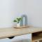 Ultimo Escape - Walk to City - Unique 2 Bedroom Apt - Sleeps 8