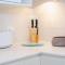 Ultimo Escape - Walk to City - Unique 2 Bedroom Apt - Sleeps 8