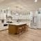 New Farmhouse, King Beds, Game Room, Hot Tub & View!