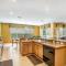 Spacious and Relaxing Home with South Facing Pool home - Davenport