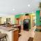 Spacious and Relaxing Home with South Facing Pool home - Davenport