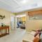 Spacious and Relaxing Home with South Facing Pool home - Davenport