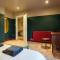 Stay with airhgt @ Luxe Apartment in Central Harrogate