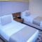 Jees Hotel