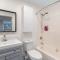 Seattles Gem: Elegant 1BR in Belltown