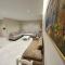 Beachfront Apartment With Balcony - Vlorë