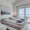 Luxury apt w shared pool 3 balconies and terrace