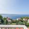 Luxury apt w shared pool 3 balconies and terrace