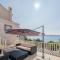 Luxury apt w shared pool 3 balconies and terrace