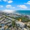 The Alexander by Panhandle Getaways - روزماري بيتش