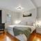 Mount Olympus Suite, Room 9 at Mount Walker Inn