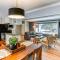 Bend Home with Hot Tub about 2 Mi to Old Mill District! - بيند