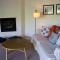 Lux, designer 8-acre retreat with private creek - نيفادا سيتي