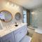 Finns Hideaway -Modern family river home