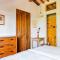 Private room with own bathroom at Podere Noceto