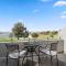 Horizons 414 - Deluxe Lake Front Studio l Pool l Tennis l WiFi - Jindabyne