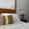 Island style 2-bedroom apartment with pool "Ilava Boma"