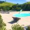 Recanto da Alegria - Casa em Cunha com Jacuzzi,Piscina,Rede,Churrasqueira,Lareira,Deck, Banco de coração