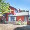 Artee House - A Bright Escape