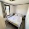 Chalet à Jullouville - 6 couchages, piscine chauffée, près de la plage et commerces - FR-1-361-523