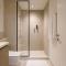 Family Apartment with Burj Views from Top Floor 172BC-3 - Dubaj