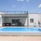 Villa Tempest with Private Pool and Jacuzzi