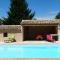 typical provencal mas with pool, a little corner of paradise with view of sainte victoire, close to aix en provence, sleeps 10. - Венель