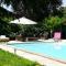 typical provencal mas with pool, a little corner of paradise with view of sainte victoire, close to aix en provence, sleeps 10. - Венель