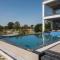 StayVista's Avadh Vatika - Mountain-View Villa with Outdoor Pool, Lawn featuring a Gazebo & Bar - Jaipur