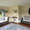 Apartment in an historic farmhouse - Burgess Hill