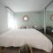 Bijou Studio with Ambiance near Lake