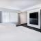 La Quinta by Wyndham Chicago OHare Airport