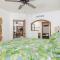 Right on the Beach! 1 Bedroom Ground Floor Ocean Front