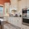 Kathleen's Retreat home - Crystal Beach
