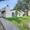 Superior 4BR 2BA Holiday Home with Hot Tub & Grill - Dallas
