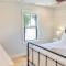 Renovated kitchen less than 2 miles to Beach!